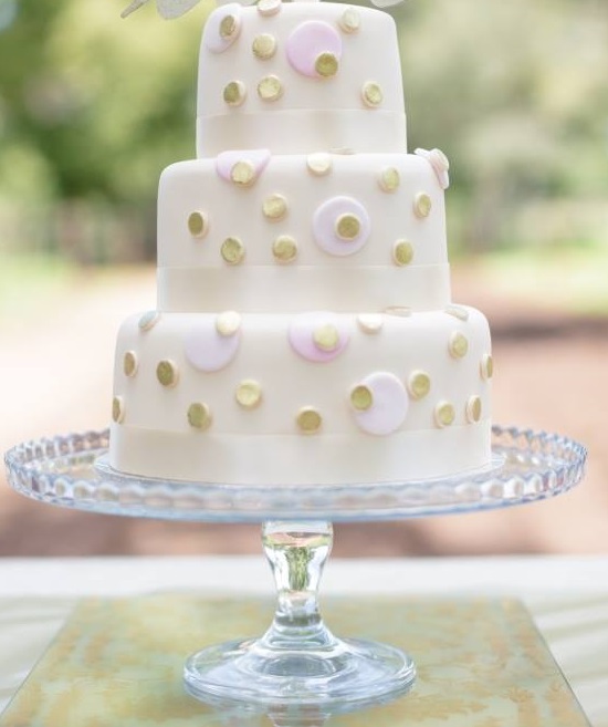 glass cake stand to hire